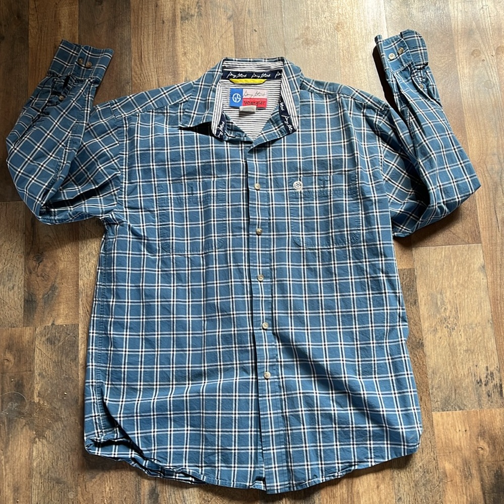 4/$20🥳 Wrangler vintage George Strait button down size M